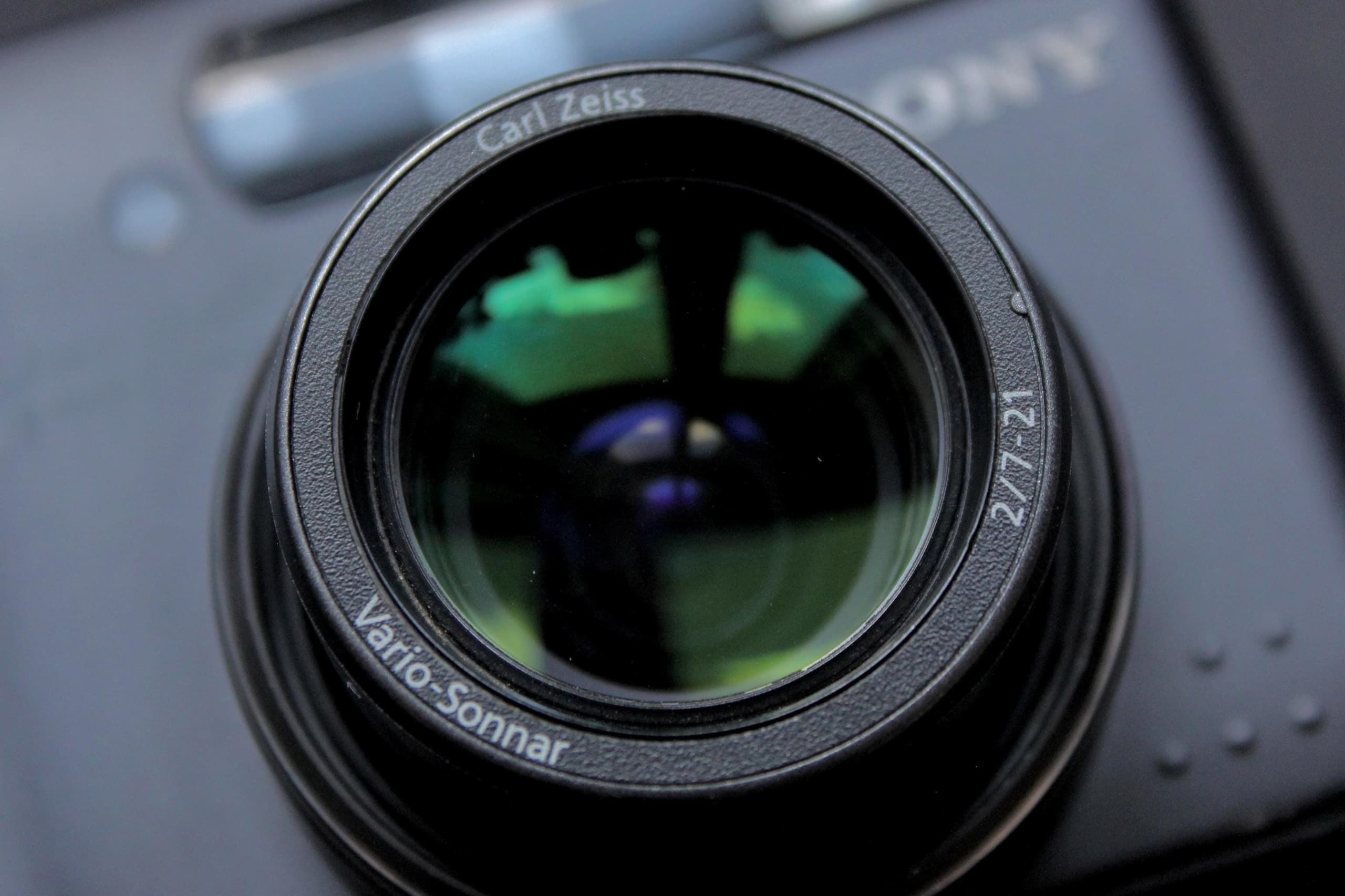 Sony Cyber-shot DSC-S85 - Image 4