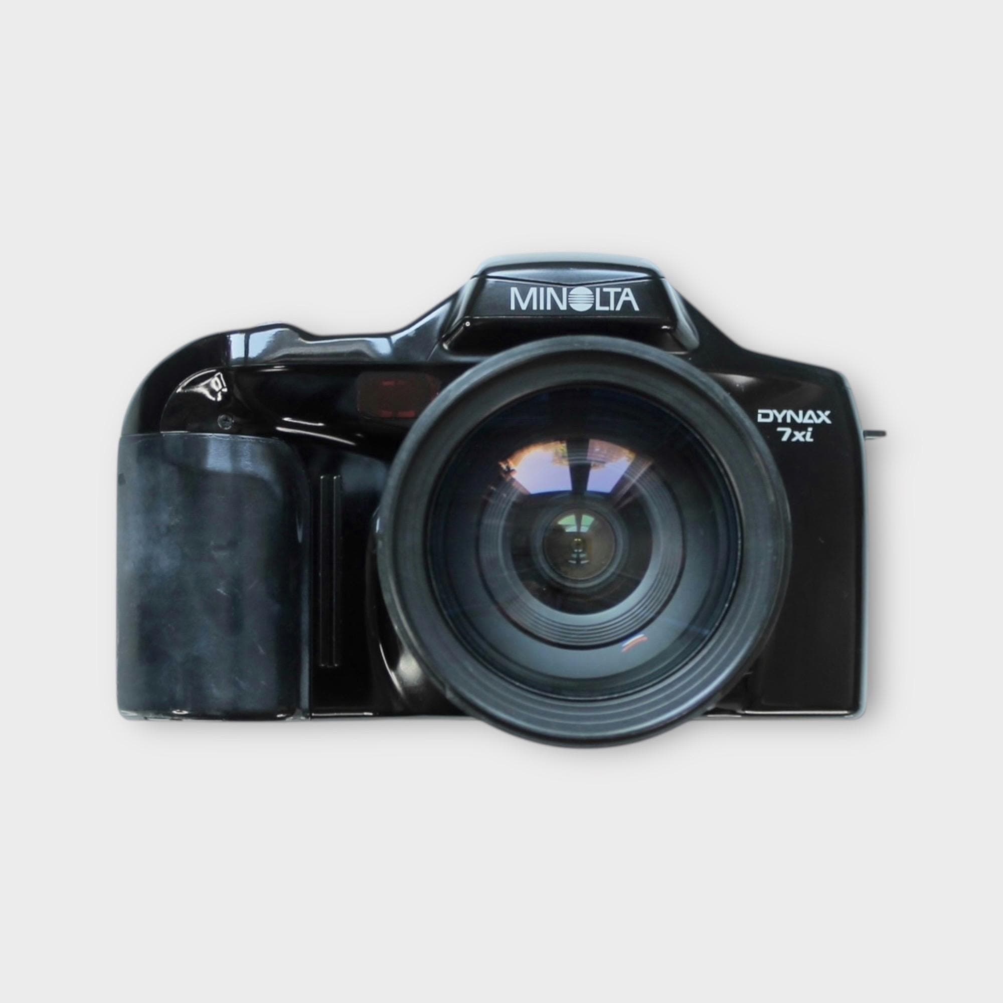 Minolta Dynax 7xi Film Camera with Tamron Lens