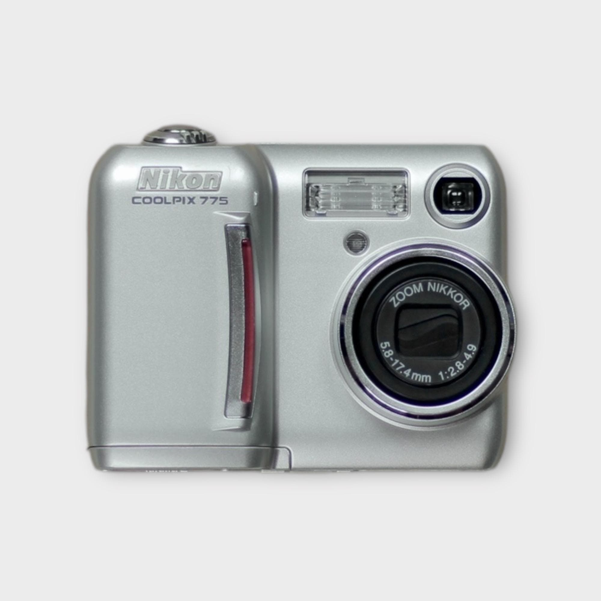 Nikon Coolpix 775 - Image 1