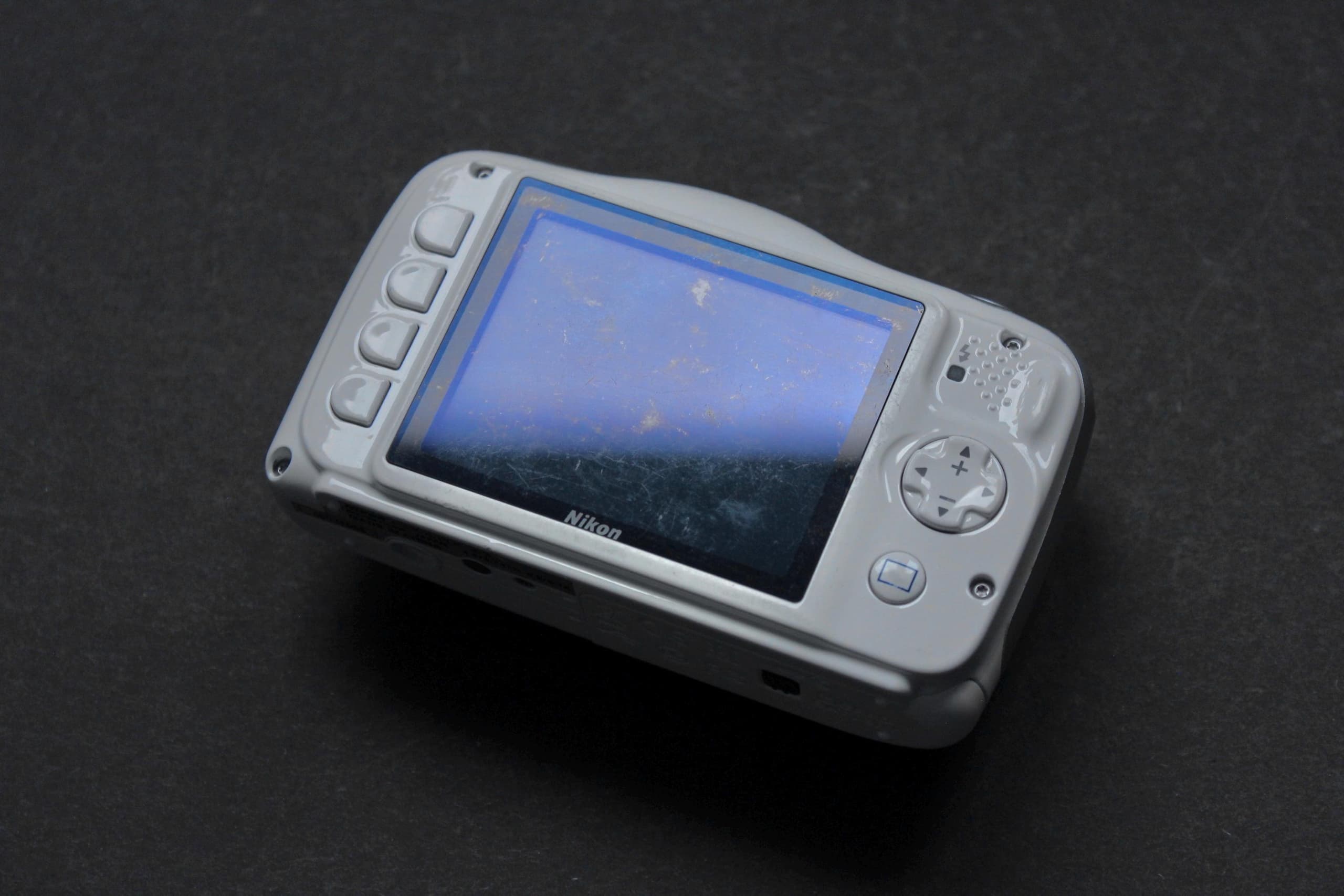 Nikon Coolpix S33 - Image 6