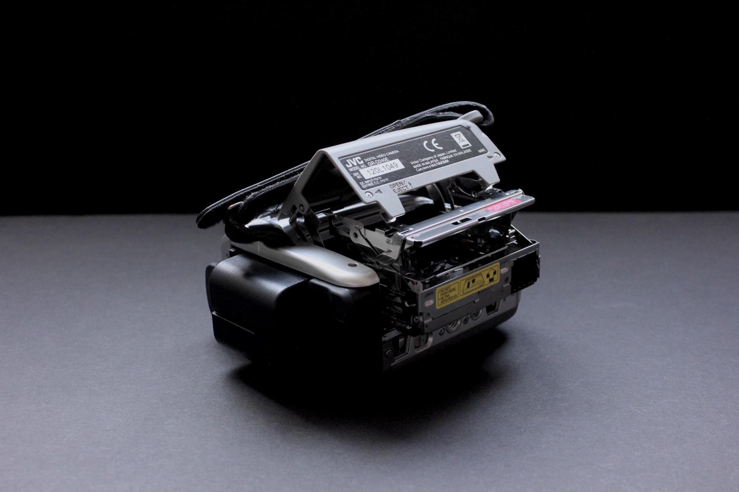 JVC GR-D240E - Image 9