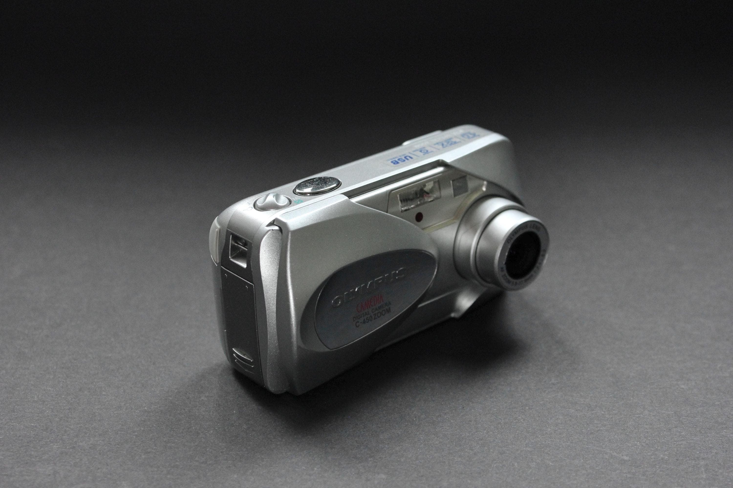 Olympus Camedia C-450 Zoom - Image 2