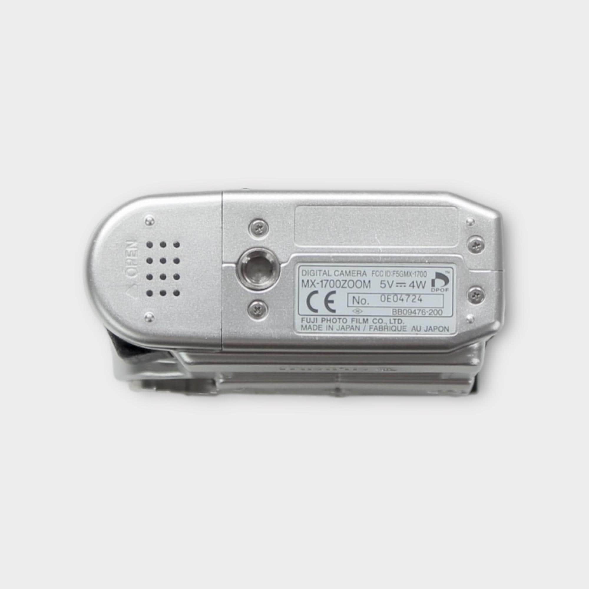 FujiFilm FinePix 1700 Zoom - Image 7