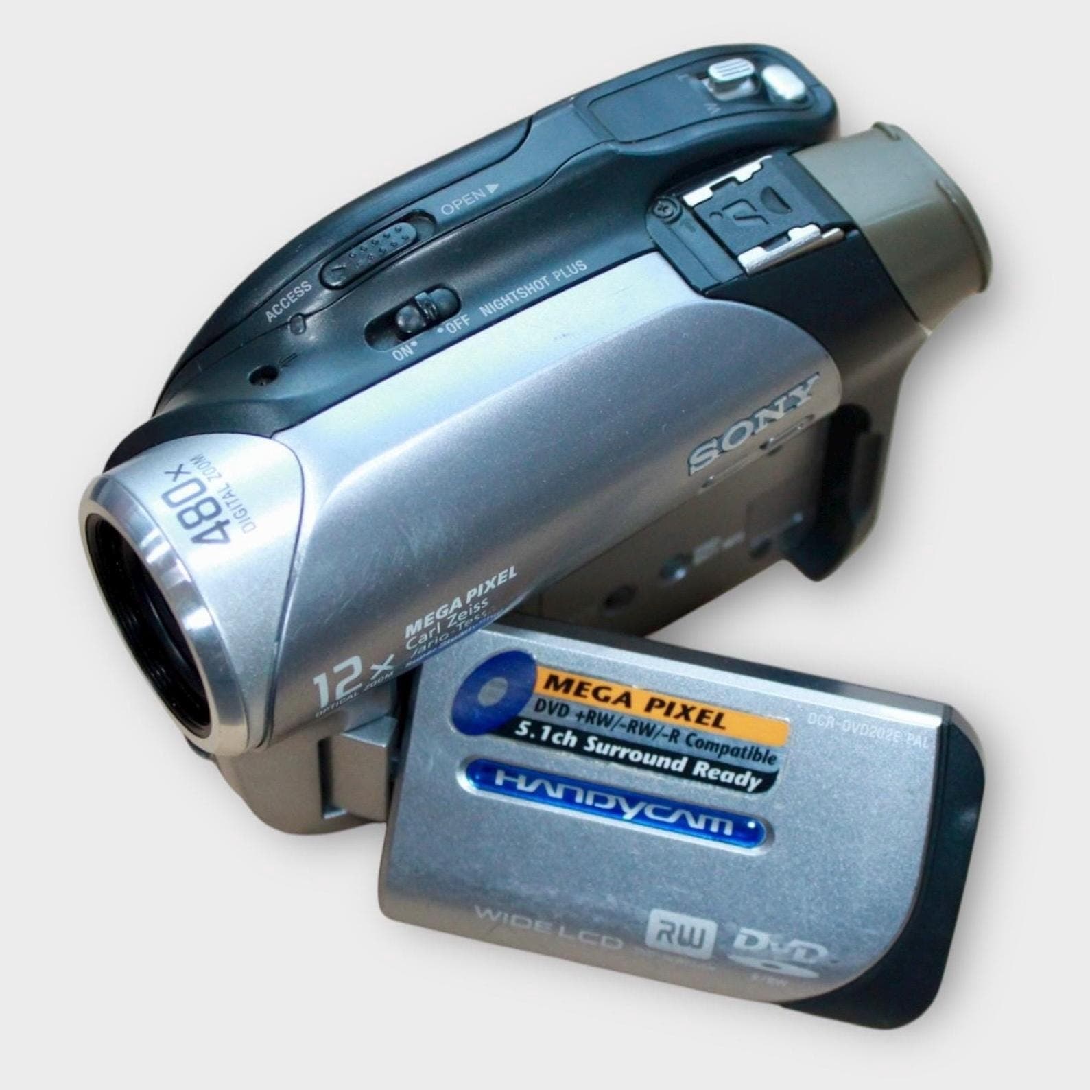 Sony Handycam DCR-DVD202E - Image 1