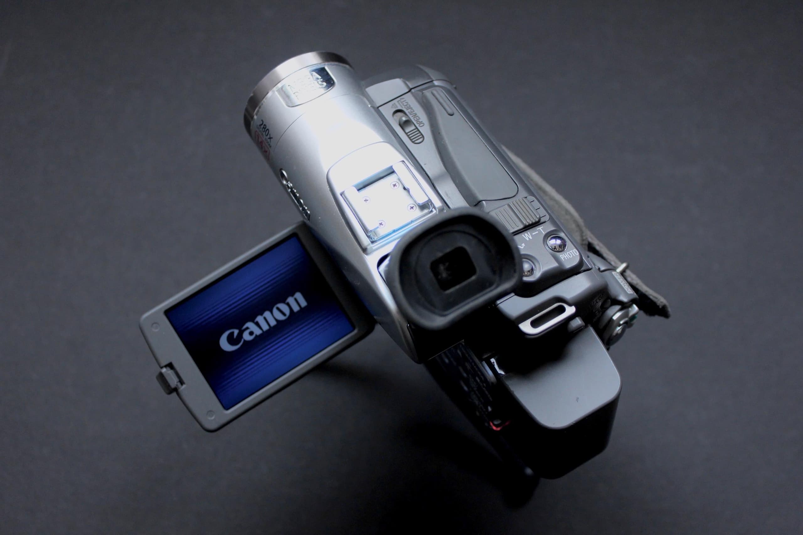 Canon MVX200 - Image 4