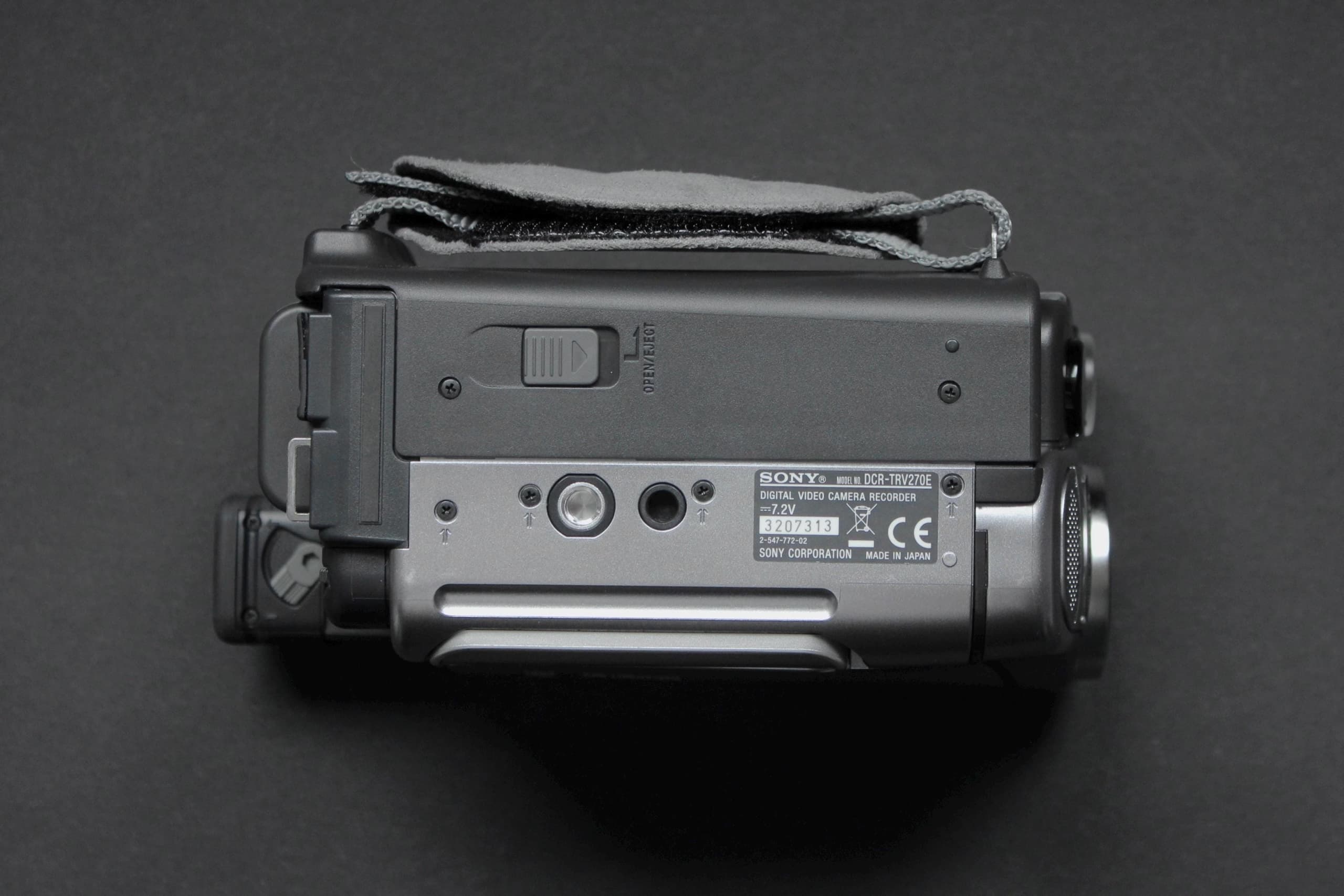 Sony Handycam DCR-TRV270E PAL - Image 9