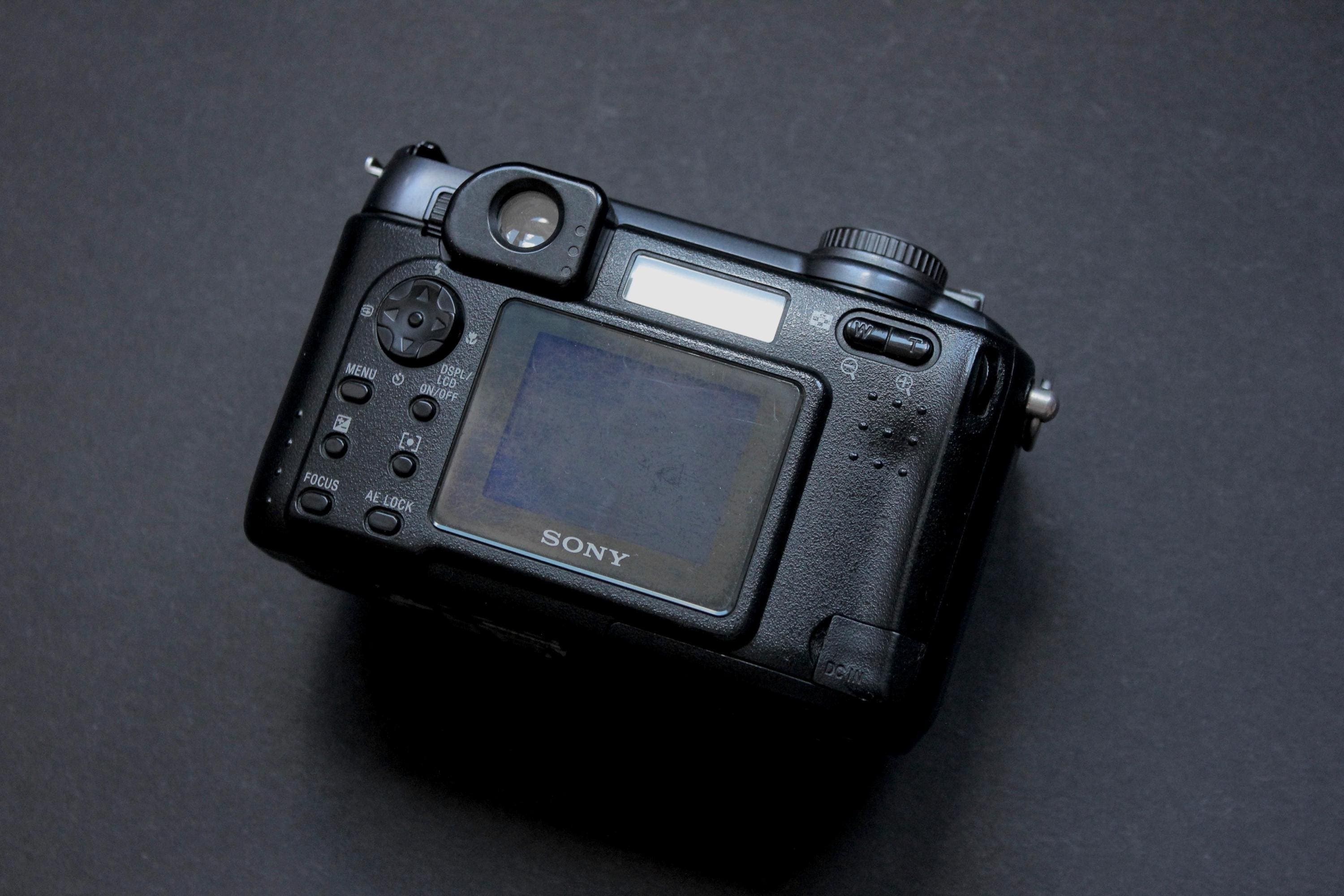 Sony Cyber-shot DSC-S85 - Image 6