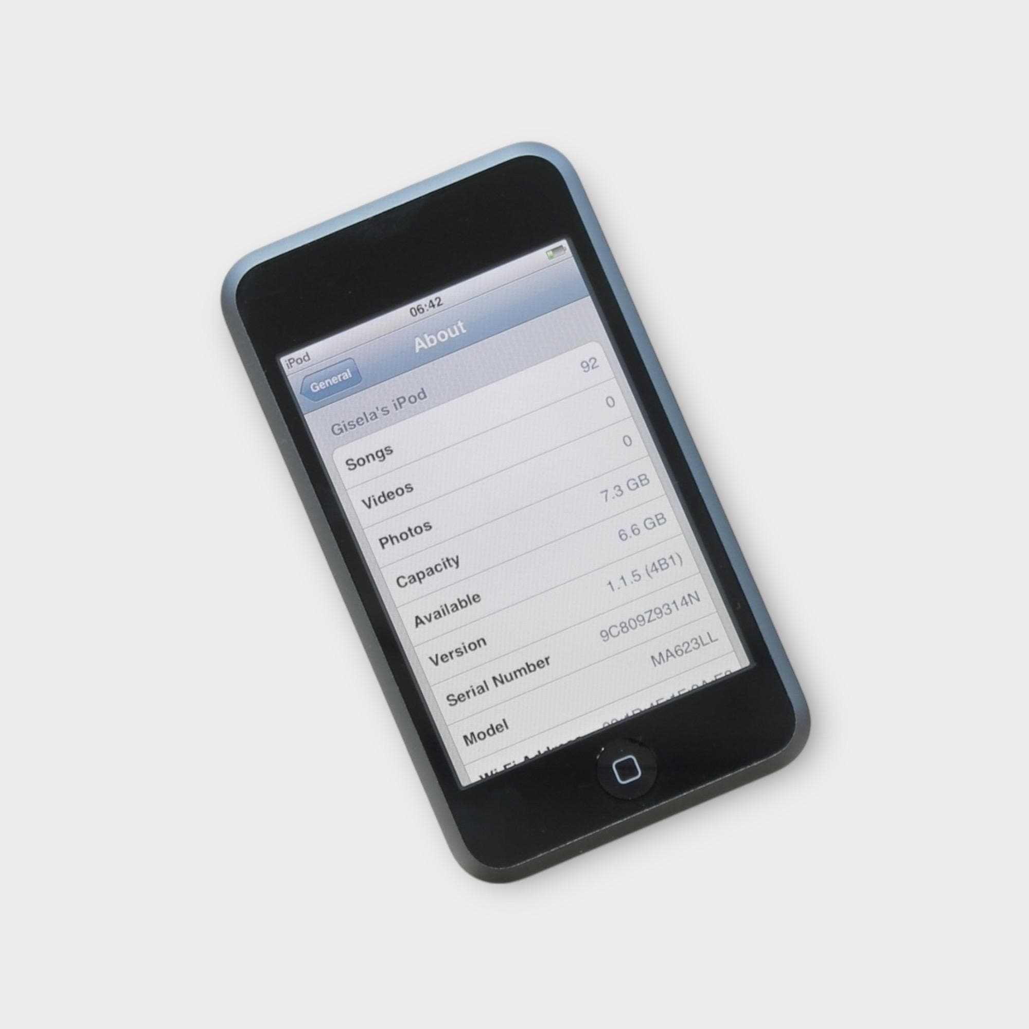 Apple iPod Touch 8GB (1st Gen) - Image 2