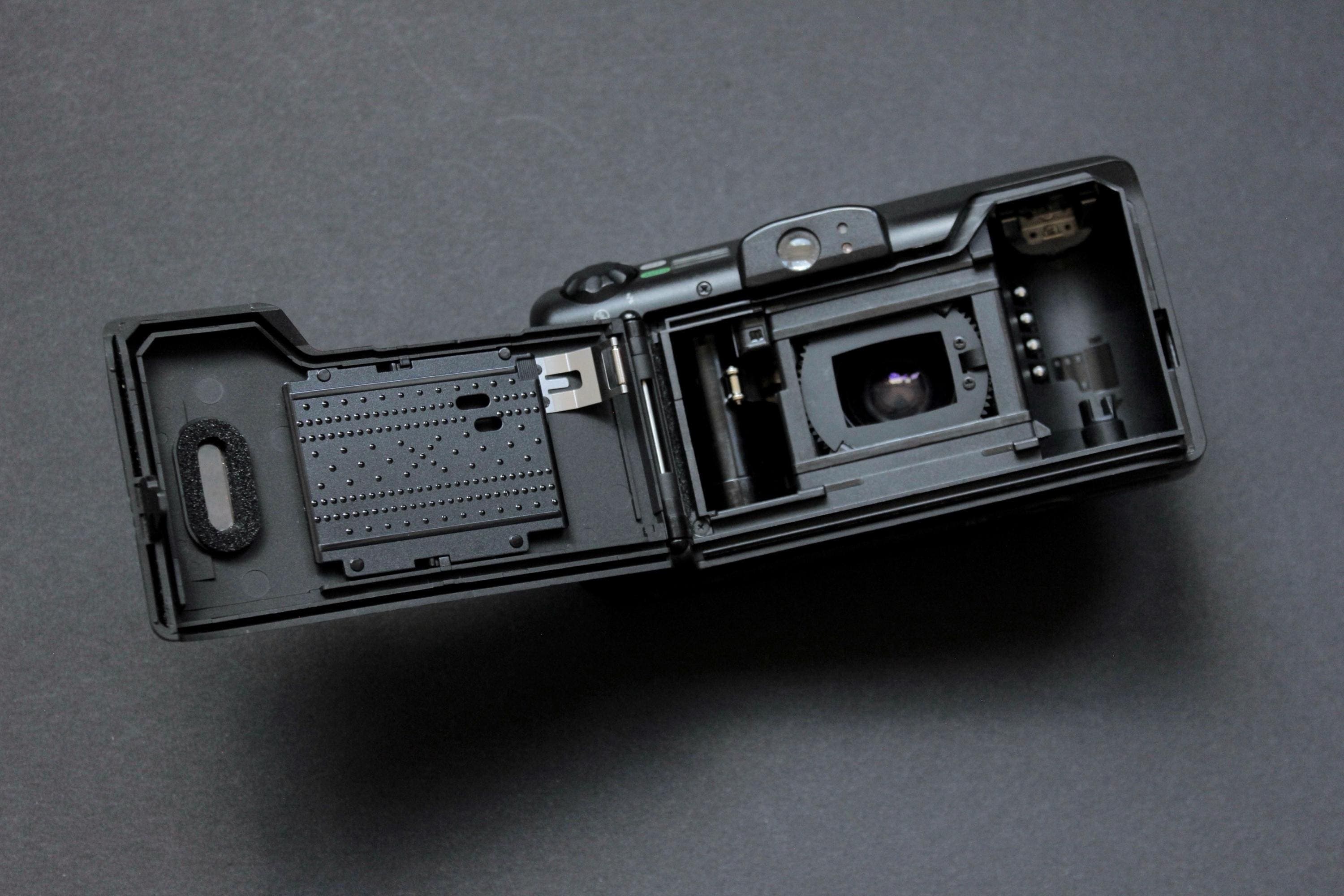 Canon Sure Shot 105 Zoom - Image 8