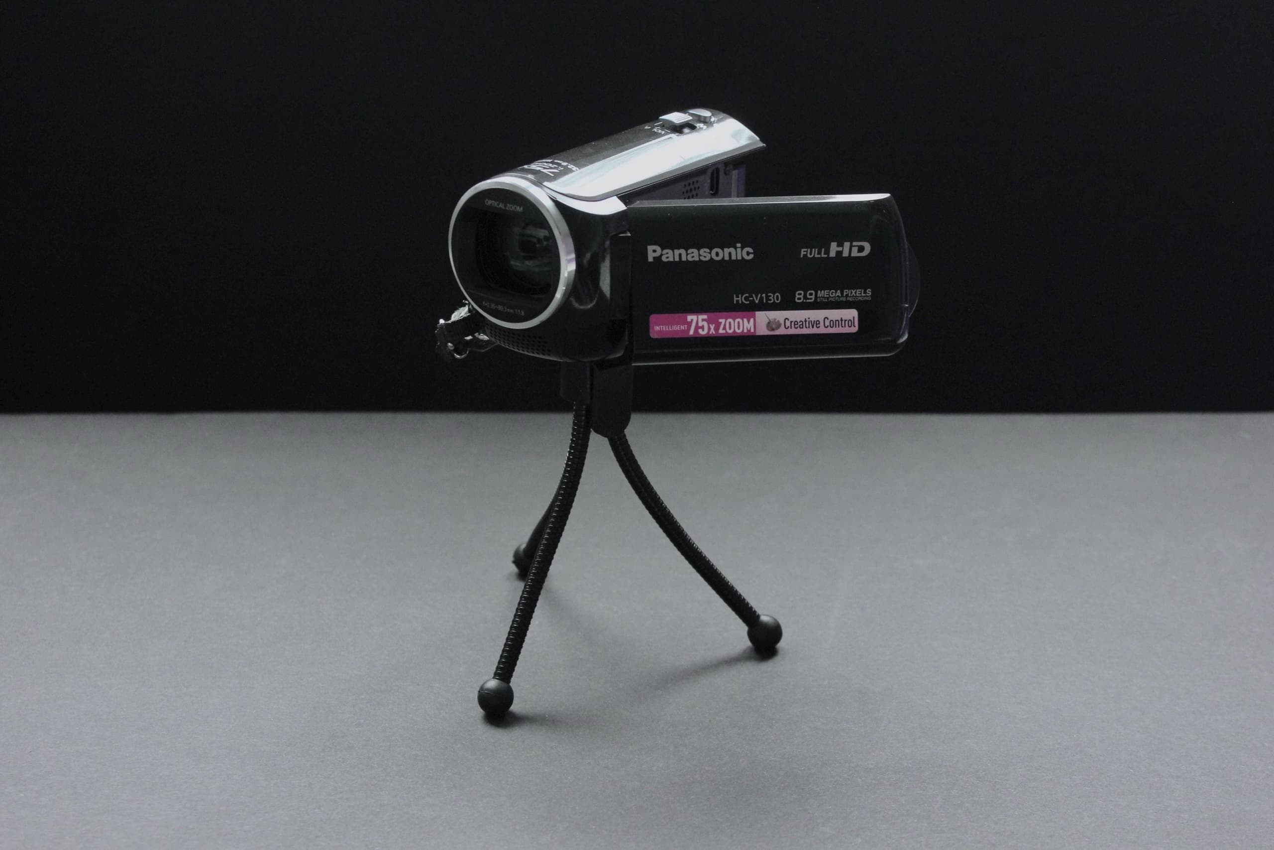 Panasonic HC-V130 - Image 2