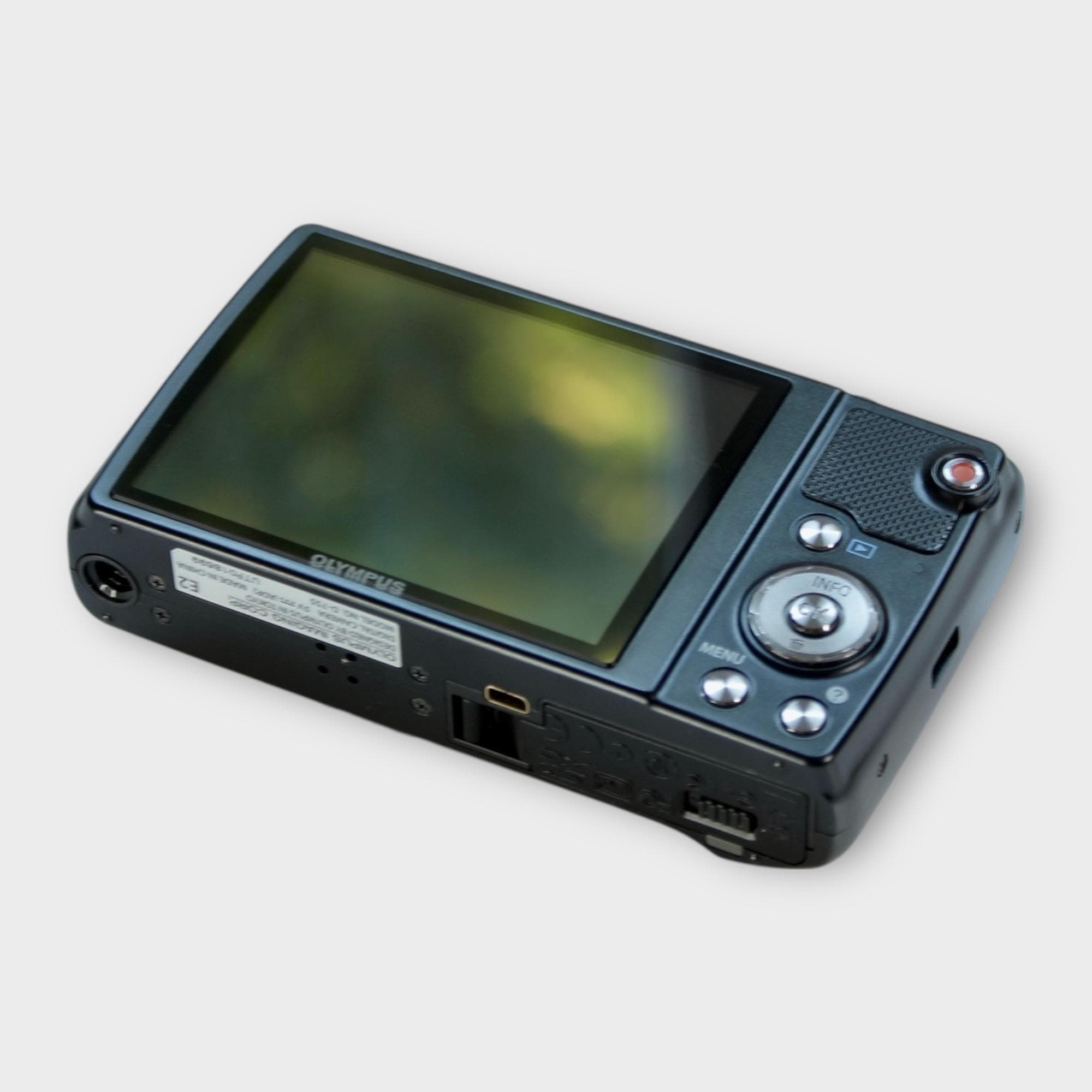 Olympus D-755 - Image 9