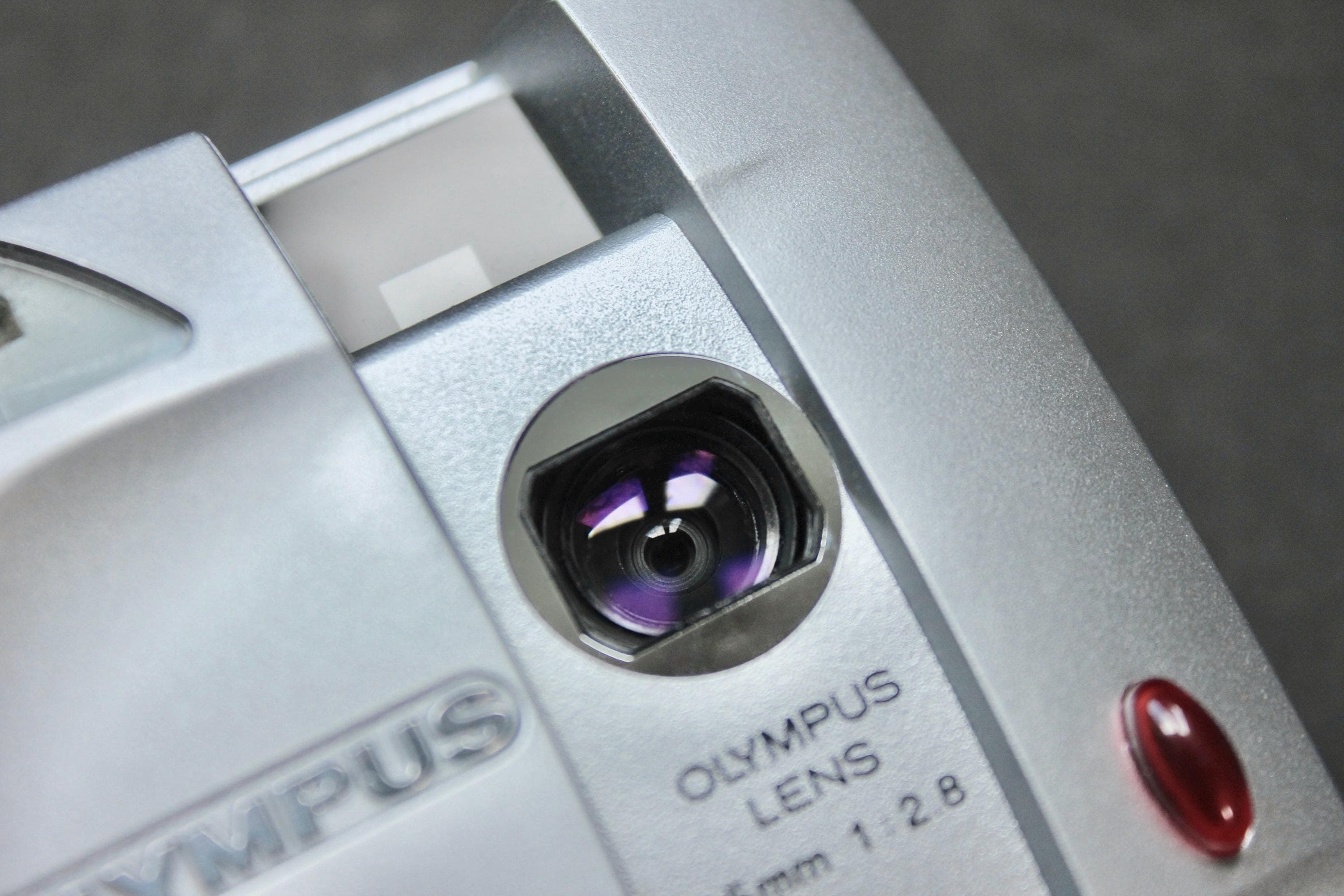 Olympus Camedia C-860L - Image 4