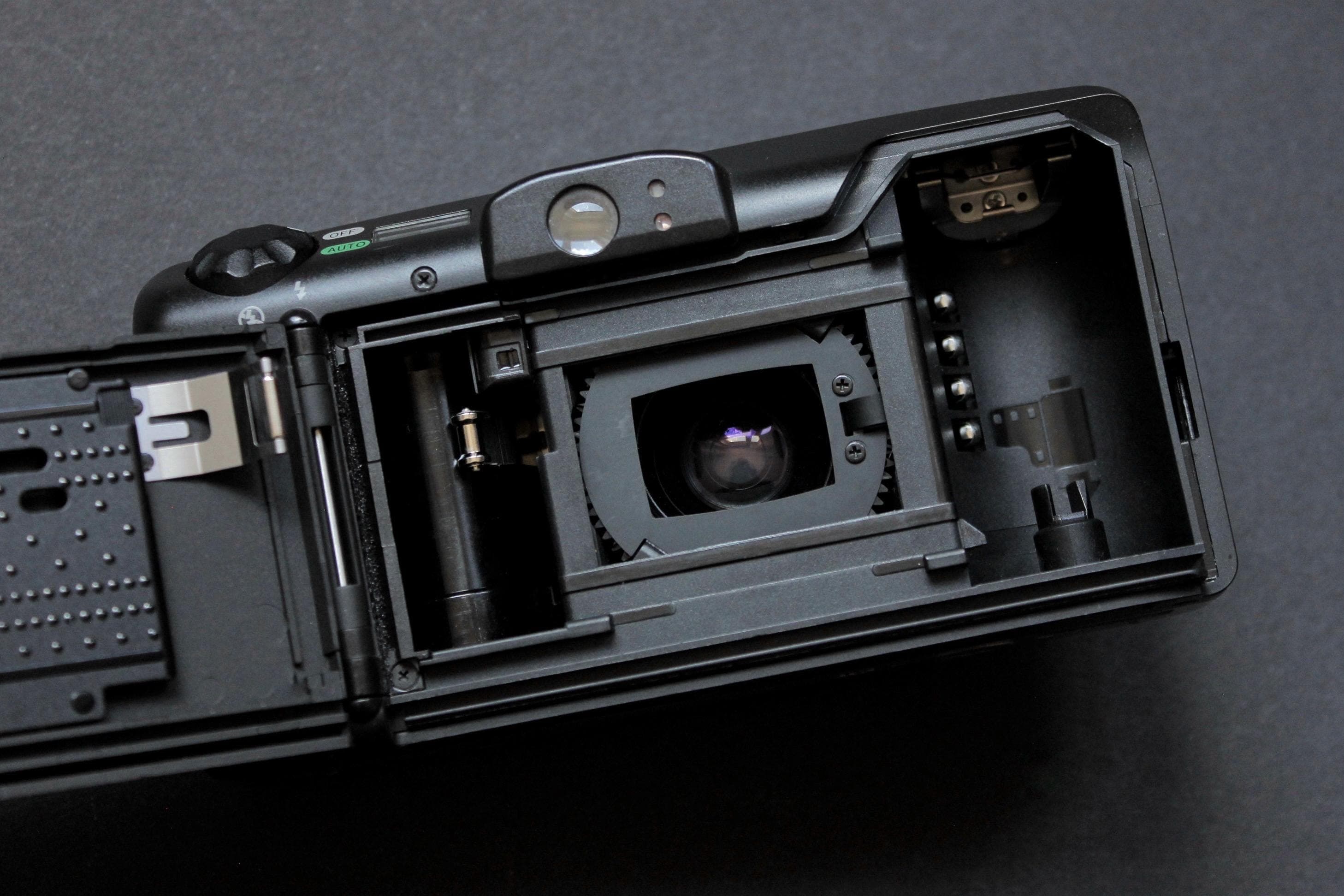 Canon Sure Shot 105 Zoom - Image 9