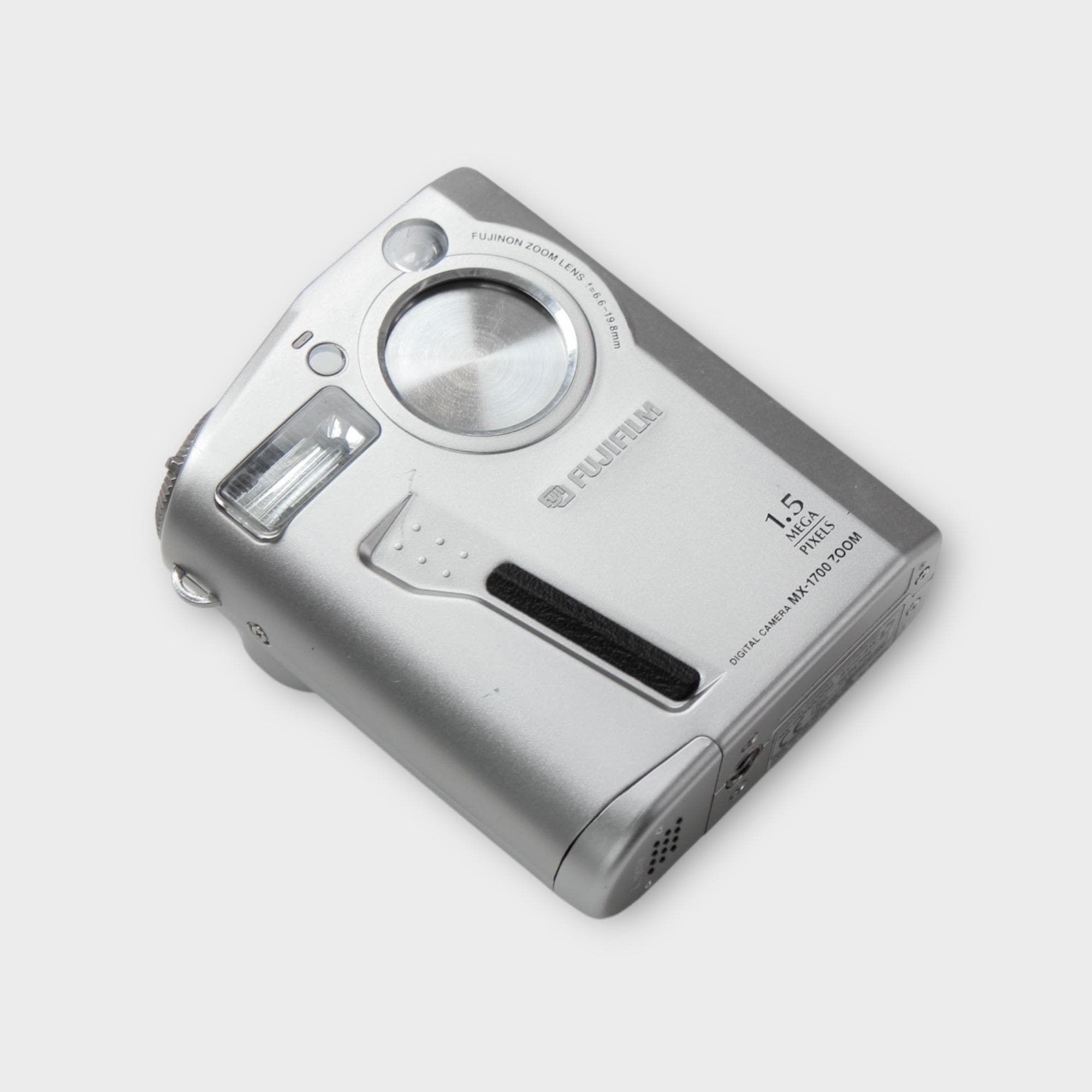 FujiFilm FinePix 1700 Zoom - Image 9