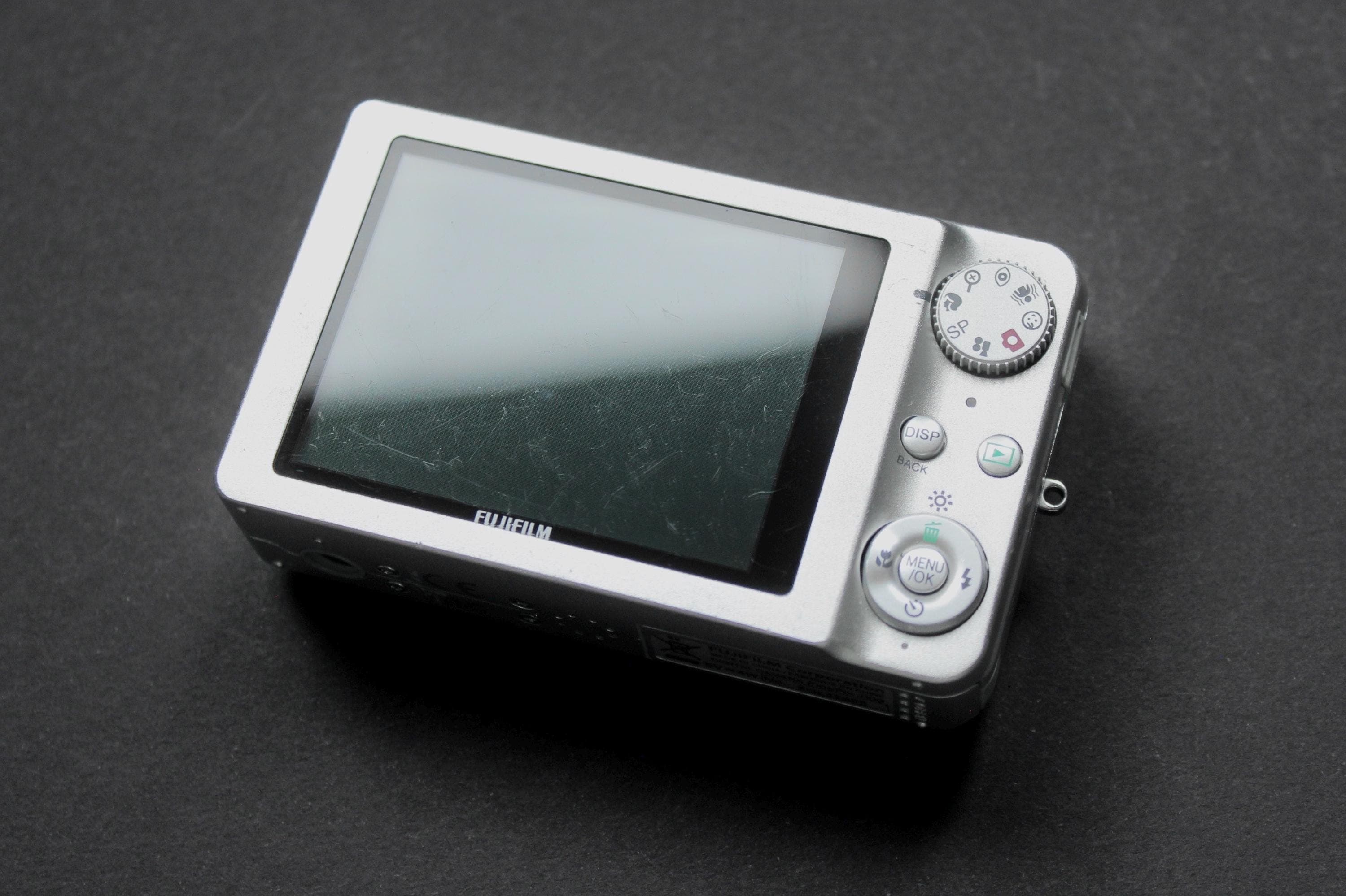 Fujifilm Finepix J100 - Image 6