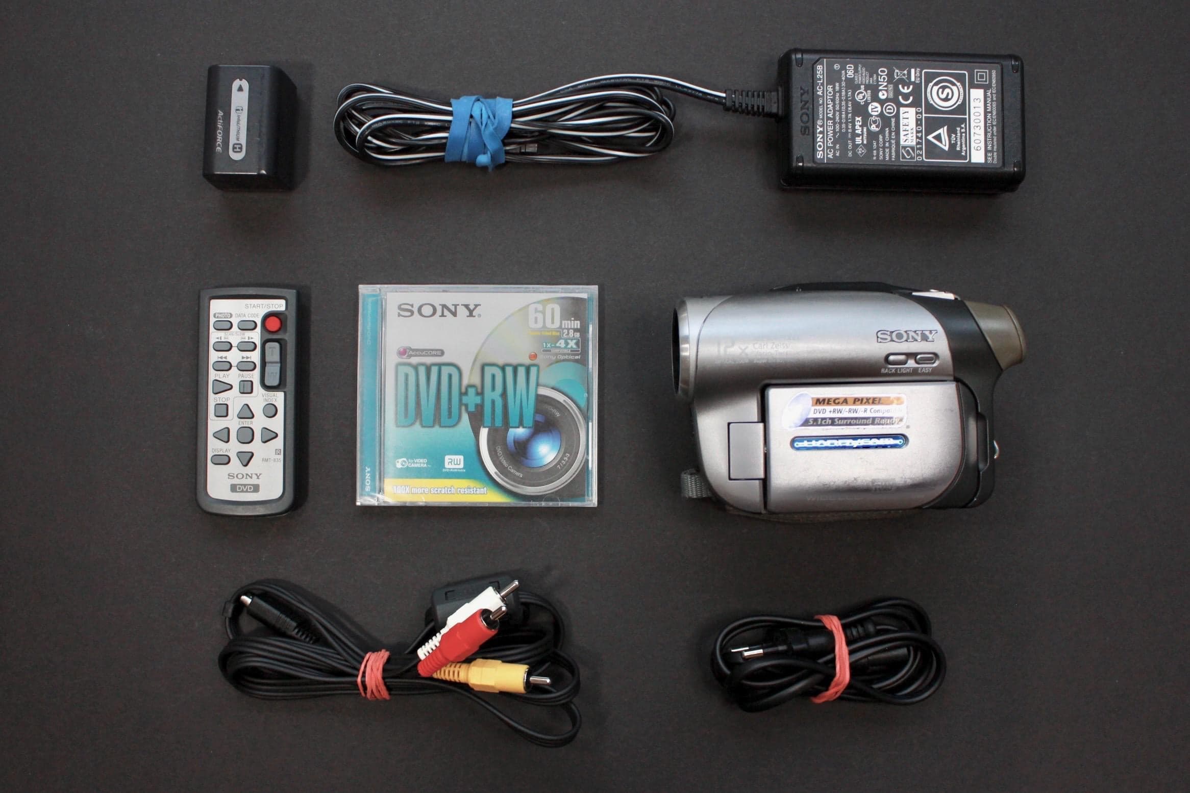 Sony Handycam DCR-DVD202E - Image 7