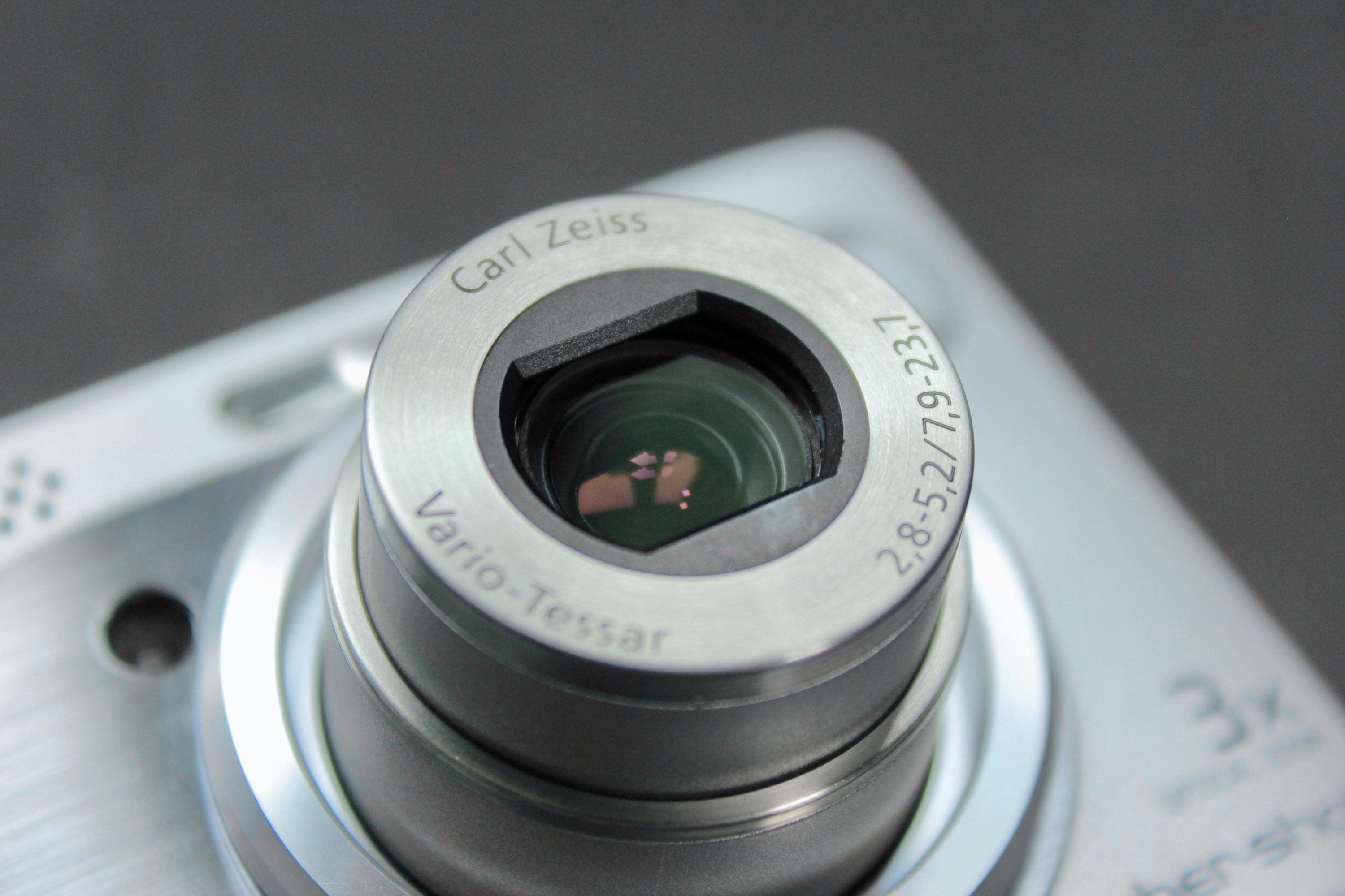 Sony Cyber-shot DSC-W1 - Image 4