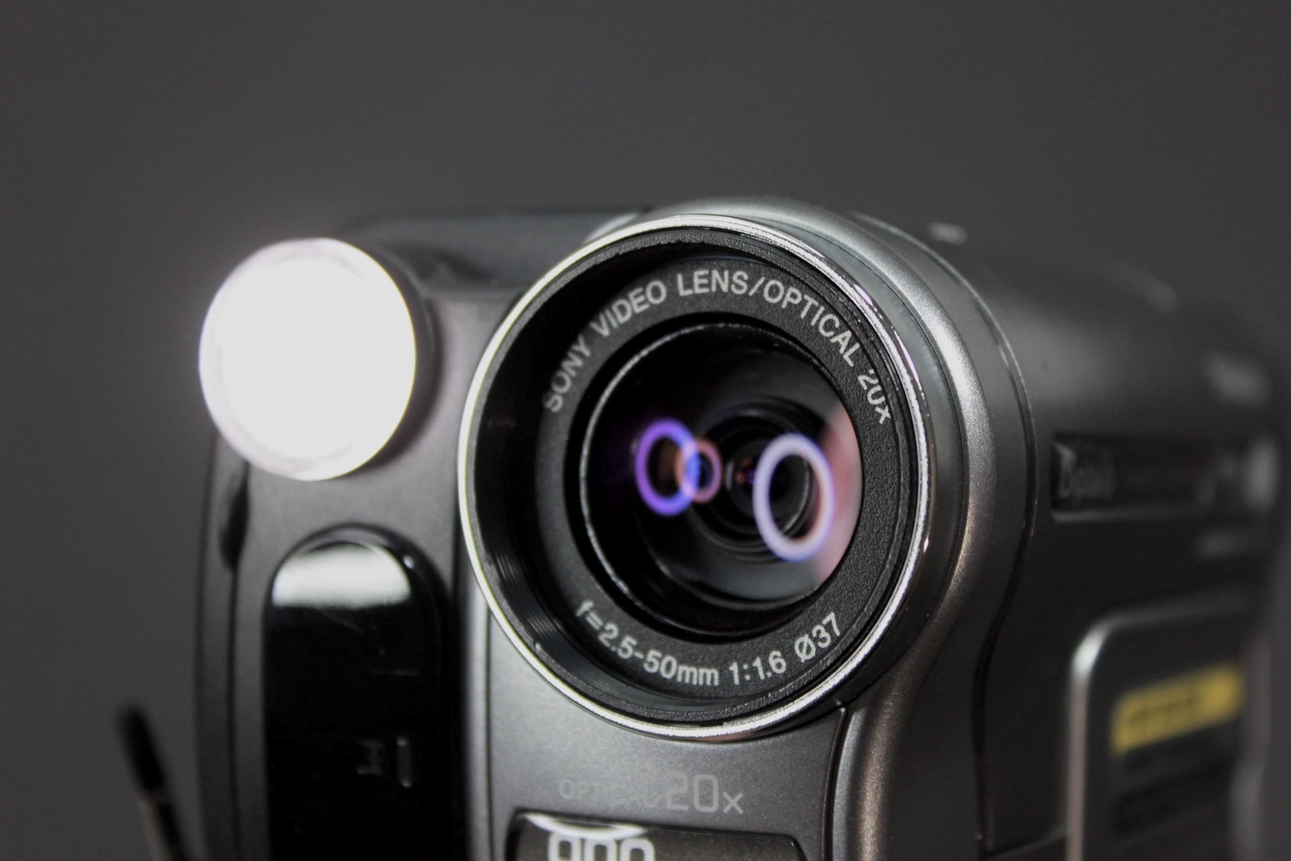 Sony Handycam DCR-TRV285E - Image 3